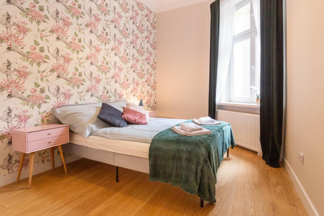 Glamorous And Brand New 2 Bedroom 크라쿠프 외부 사진
